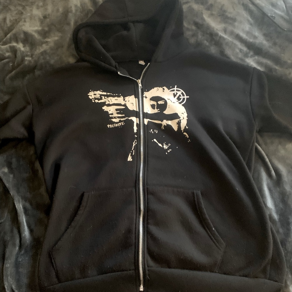 Girl w gun on black hoodie🤷‍♀️🤷‍♀️🤷‍♀️🤷‍♀️🤷‍♀️
